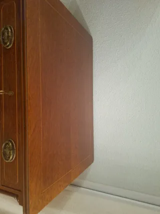 Mueble cubertería madera caoba maciza y cristal