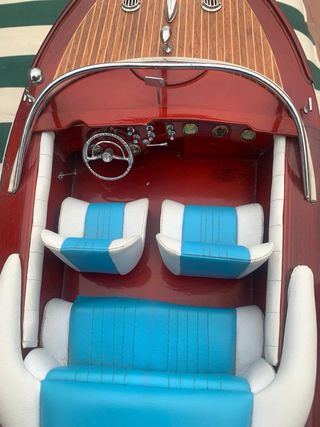 Modellino barca in legno Riva