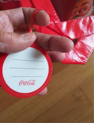 Borse per consegnare i regali by CocaCola