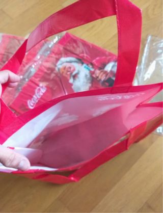 Borse per consegnare i regali by CocaCola