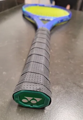 Yonex Ezone 100L 2025