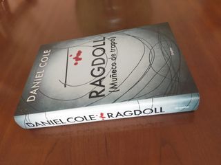 Libro Ragdoll (Muñeco de trapo) Daniel Cole