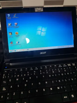Acer Aspire One Netbook Rojo