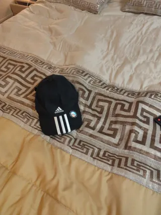 Gorra Adidas Negra