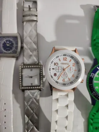 Lote de 7 relojes para chica