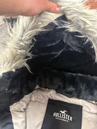 ¡¡OFERTA!! Talla M Chaqueta Hollister Negra