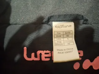 Chaqueta de nieve o esquí negra y rosa