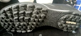 Zapatos de fútbol Kipsta negros