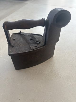 Plancha antigua de hierro