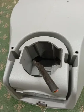 Farola LED Thorn Gris iluminacion exterior potente