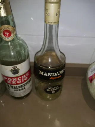 Lote 4 Bottiglie Antiche di Liquore