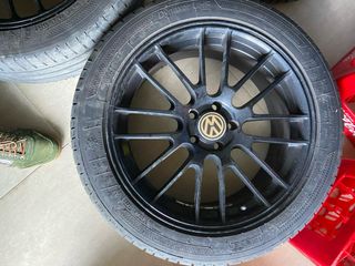 Llantas Golf 5x100 17” Negras 225-45-17