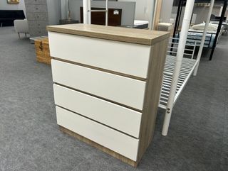 Cómoda 4 cajones ¡PÁGALO EN CASA!