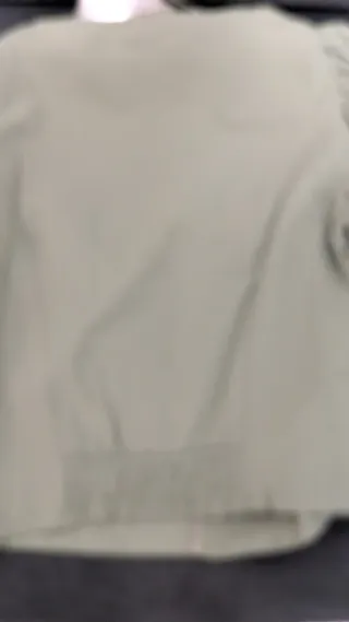 Blusa Pimkie verde manga abullonada