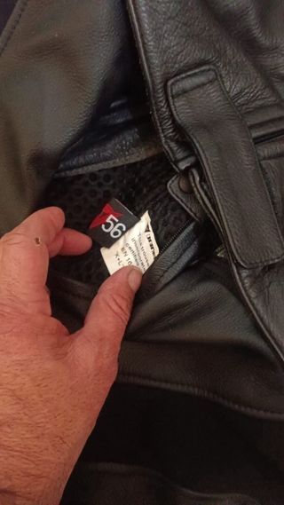 Mono Dainese Negro Talla 56