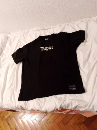 Camiseta Vintage 2Pacalypse Now