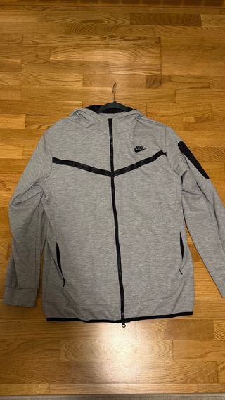 Sudadera Nike Gris con Cremallera Nicolas Maduro.