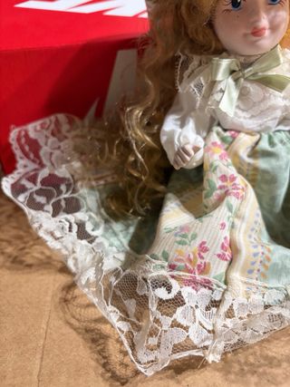 Bambola porcellana Vittoriana da collezione