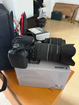 Cámara Canon EOS 100D + Lente EF 75-300mm