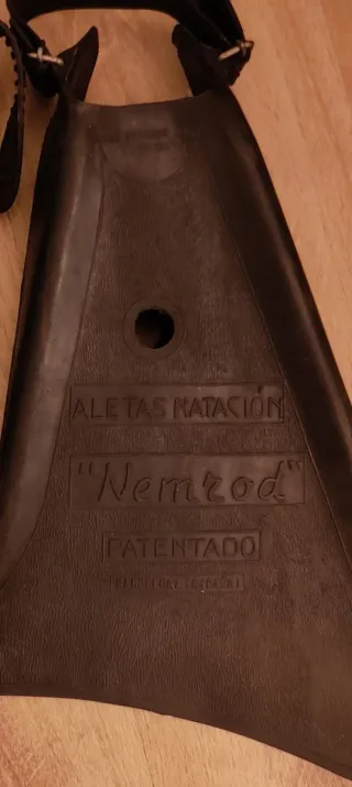 Aletas de buceo antiguas