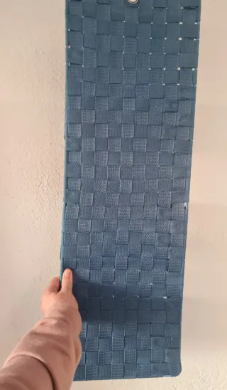 Estantería colgante con 3 cestas