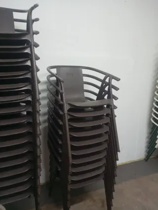 Sillas de bar apilables