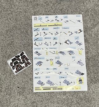 Coche Deportivo Negro y Dorado