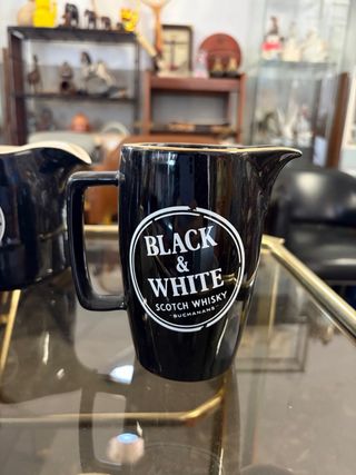 Lote de jarras vintage de whisky escocés