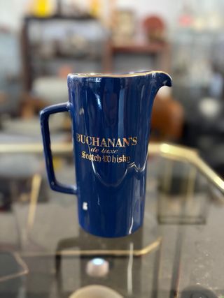 Lote de jarras vintage de whisky escocés