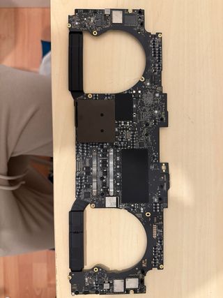 Placa Base Apple A2141