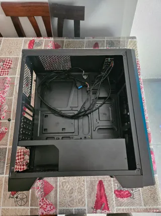 Case PC Aerocool Cylon RGB Flow Mid Tower