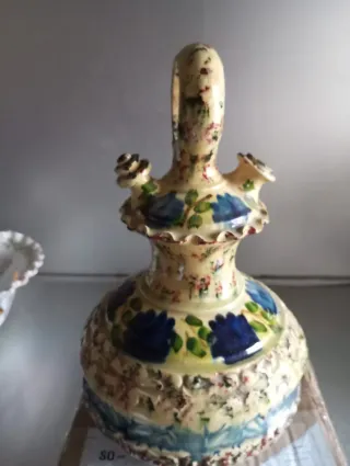 Botijo de cerámica pintado