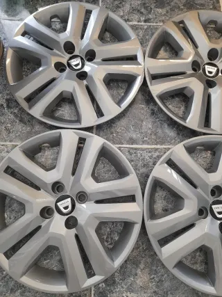 Tapacubos Dacia R16 (4 unidades)