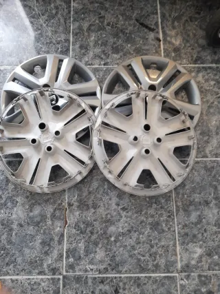 Tapacubos Dacia R16 (4 unidades)