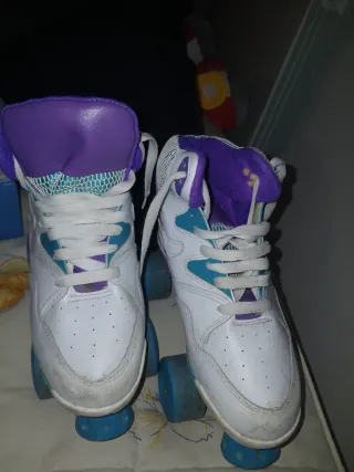 Patines 4 Ruedas Blancos y Morados