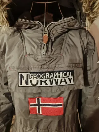 Chaqueta Norway caqui con Capucha