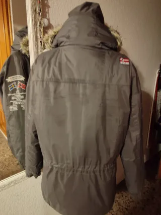 Chaqueta Norway caqui con Capucha