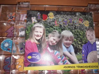 Venta solidaria: 87 Letras y números termoadhesivo