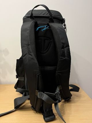 Mochila Tenba Solstice 12L Negra y Azul