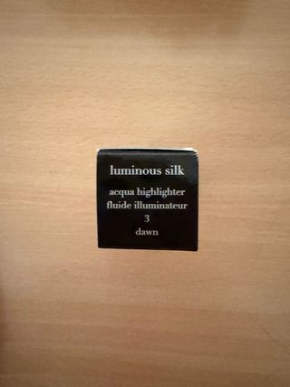 Iluminador Giorgio Armani Luminous Silk 3