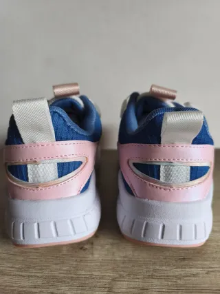 Zapatillas con ruedas PHTEER Talla 34 Sólo envío