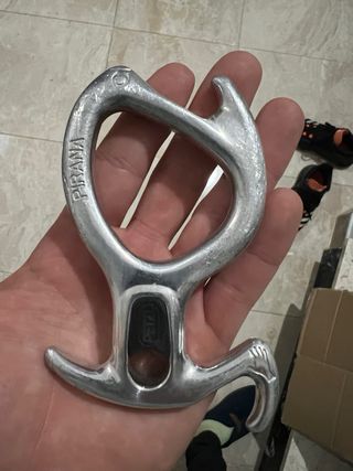 Arnés barranquismo Petzl Piraña