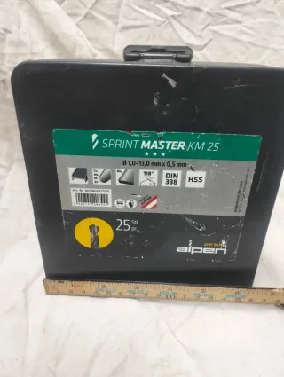 Caja metálica para brocas