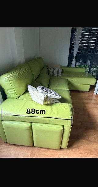 Sofá de piel verde