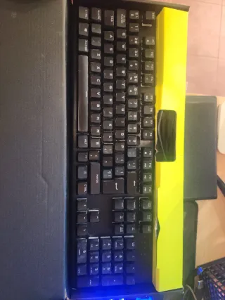 Teclado Corsair K60 PRO Mecánico