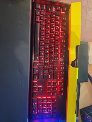 Teclado Corsair K60 PRO Mecánico