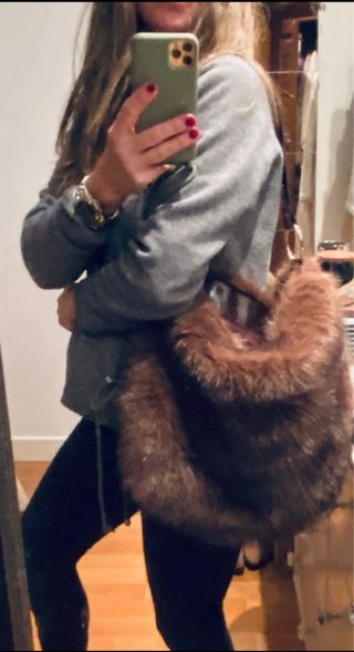 Bolso de pelo marrón