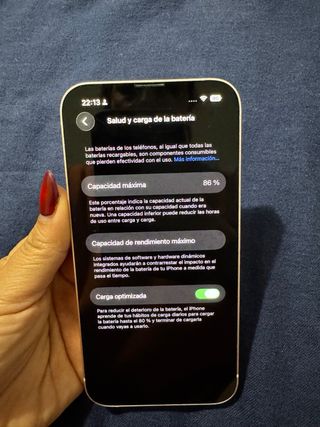 iPhone 13 color Gold Rose con Cargador