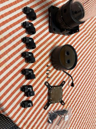 Torre + Refrigeración Liquida + Ventiladores RGB