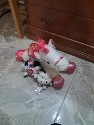 Lote de 3 peluches unicornio, perro y gato